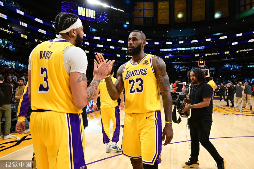 双管齐下的 双管齐下的